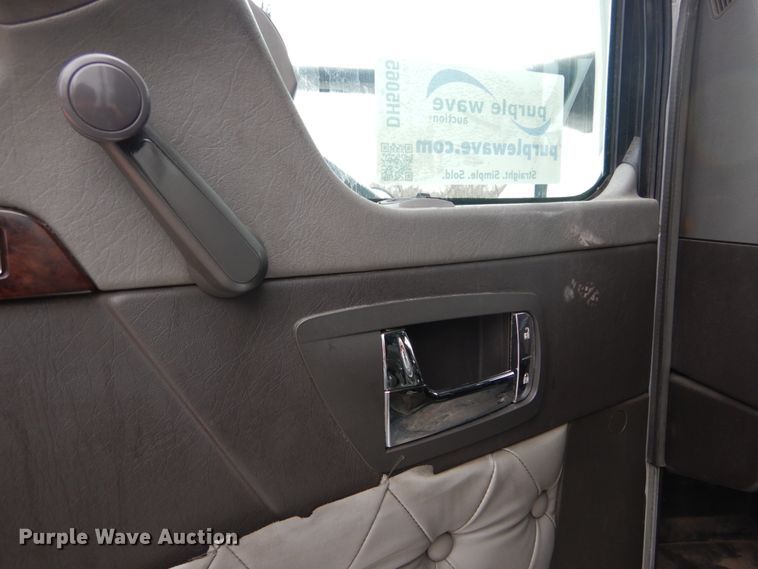 image for item DH5065 2011 Kenworth T660 semi truck