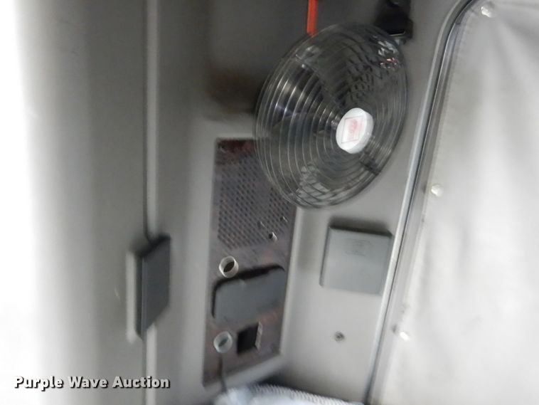 image for item DH5065 2011 Kenworth T660 semi truck