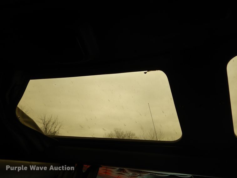 image for item DH5065 2011 Kenworth T660 semi truck