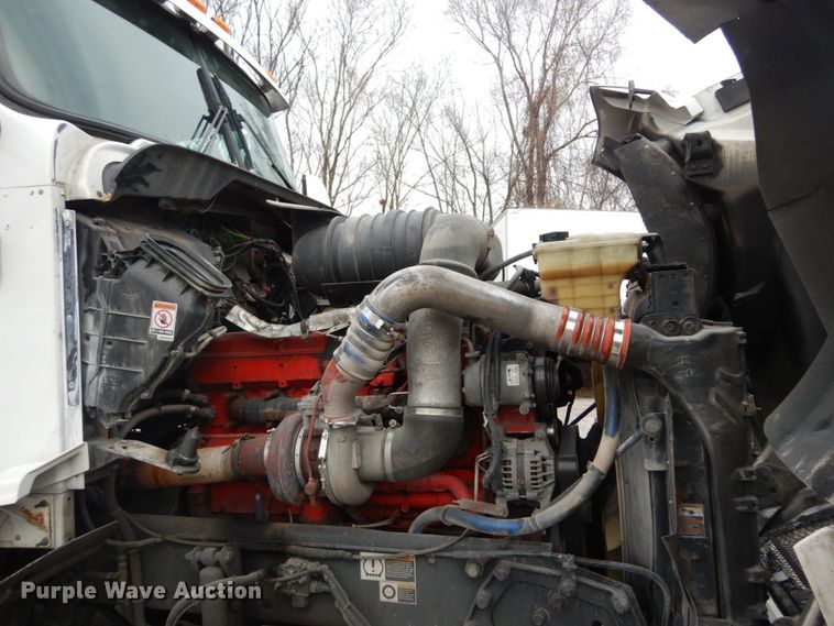 image for item DH5065 2011 Kenworth T660 semi truck