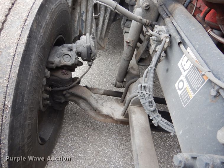 image for item DH5065 2011 Kenworth T660 semi truck