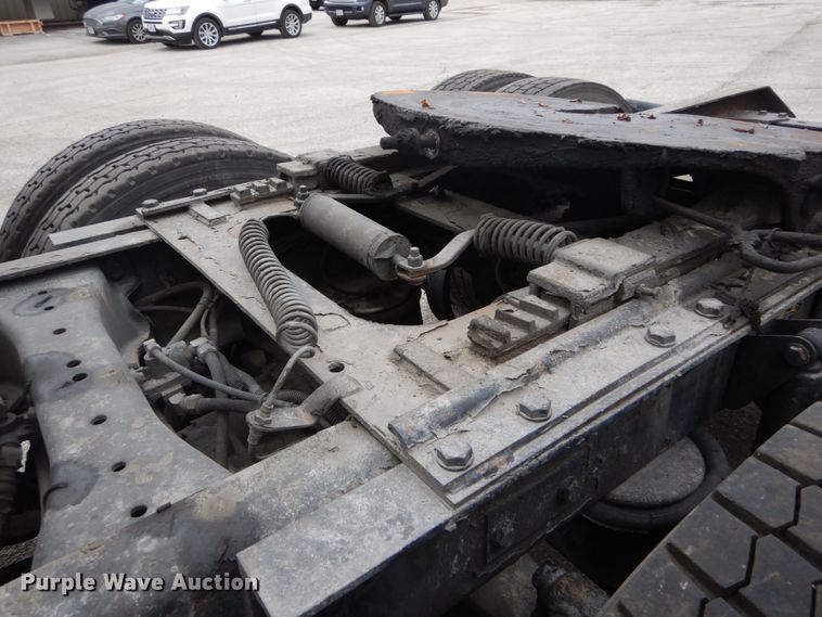 image for item DH5065 2011 Kenworth T660 semi truck