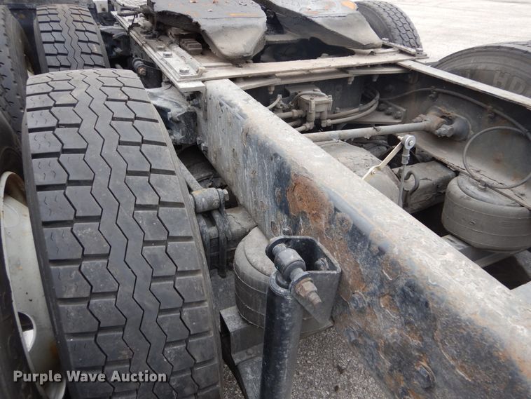 image for item DH5065 2011 Kenworth T660 semi truck