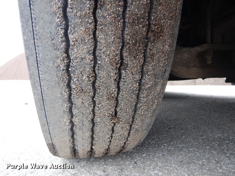 image for item DH5065 2011 Kenworth T660 semi truck