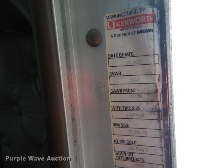 image for item DH5065 2011 Kenworth T660 semi truck