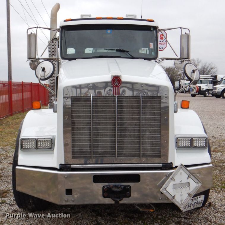 image for item DH5307 2012 Kenworth T800 vacuum truck