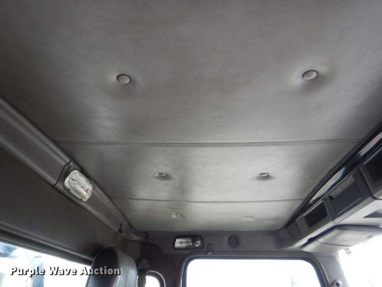 image for item DH5307 2012 Kenworth T800 vacuum truck