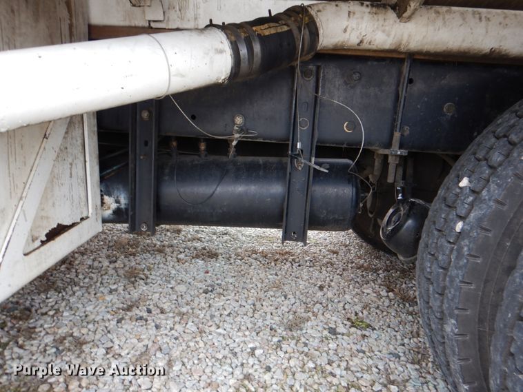 image for item DH5307 2012 Kenworth T800 vacuum truck