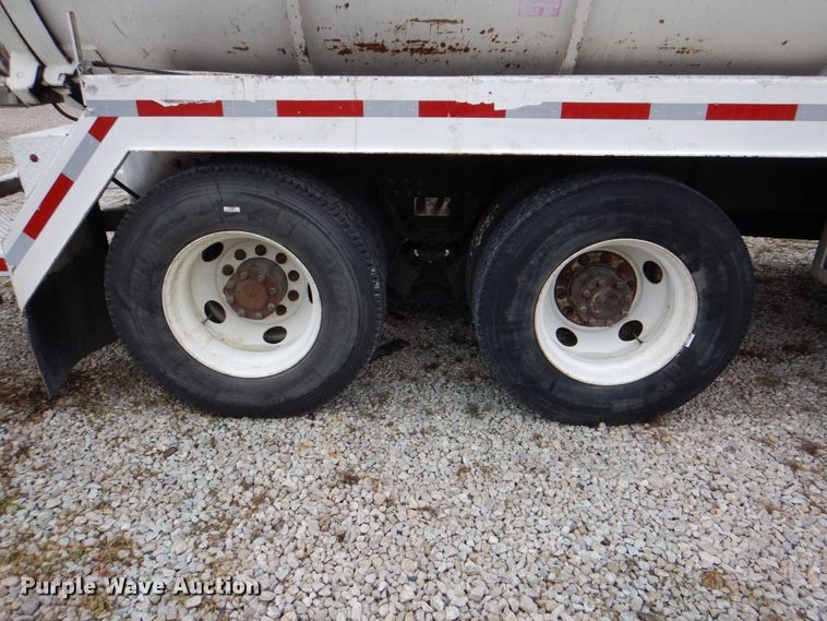 image for item DH5307 2012 Kenworth T800 vacuum truck