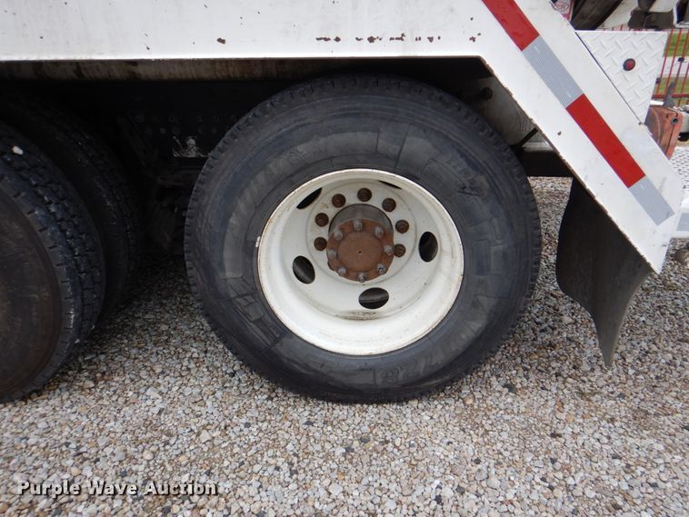 image for item DH5307 2012 Kenworth T800 vacuum truck