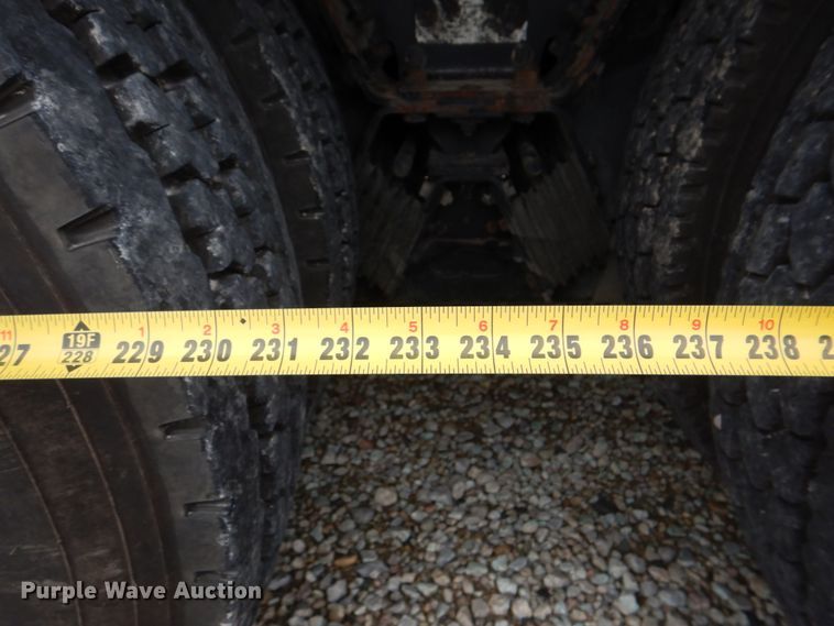 image for item DH5307 2012 Kenworth T800 vacuum truck