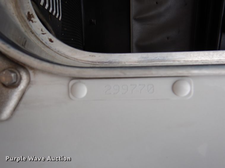 image for item DH5307 2012 Kenworth T800 vacuum truck