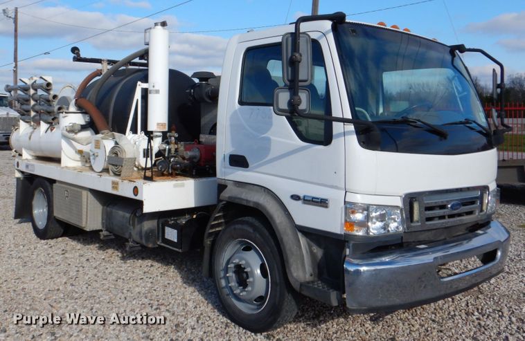 image for item DH5308 2009 Ford LCF sewer jetter truck