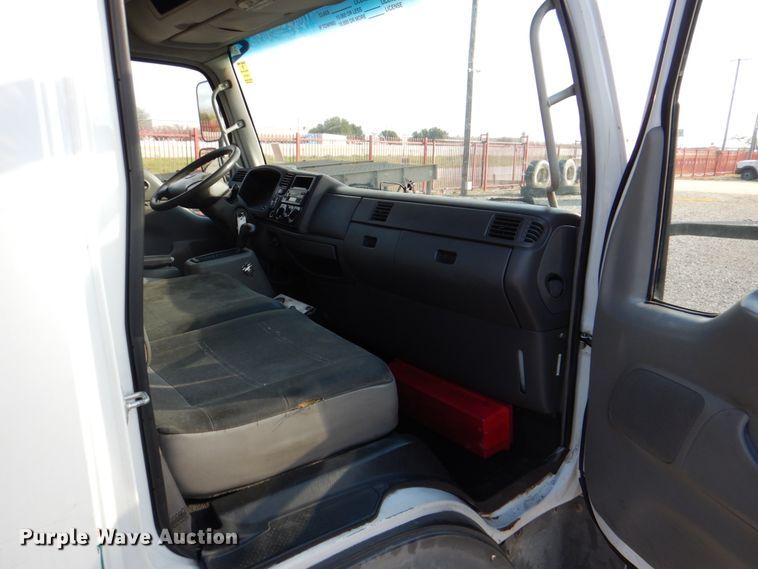 image for item DH5308 2009 Ford LCF sewer jetter truck