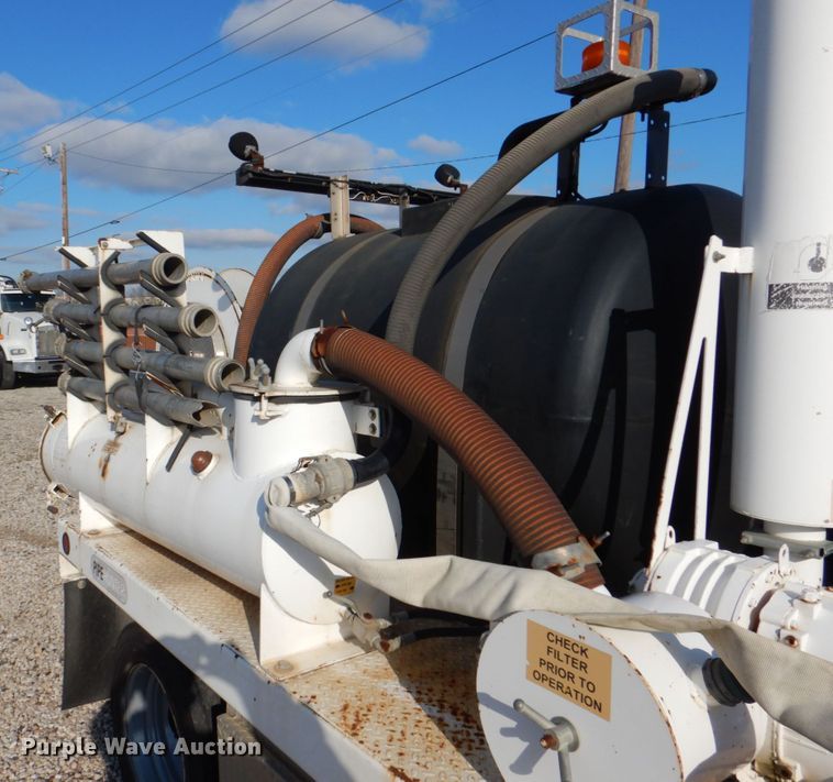 image for item DH5308 2009 Ford LCF sewer jetter truck