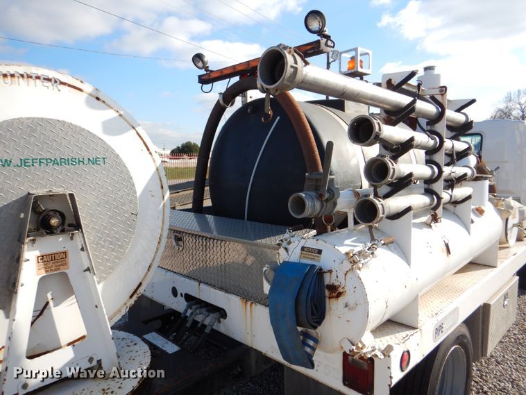 image for item DH5308 2009 Ford LCF sewer jetter truck