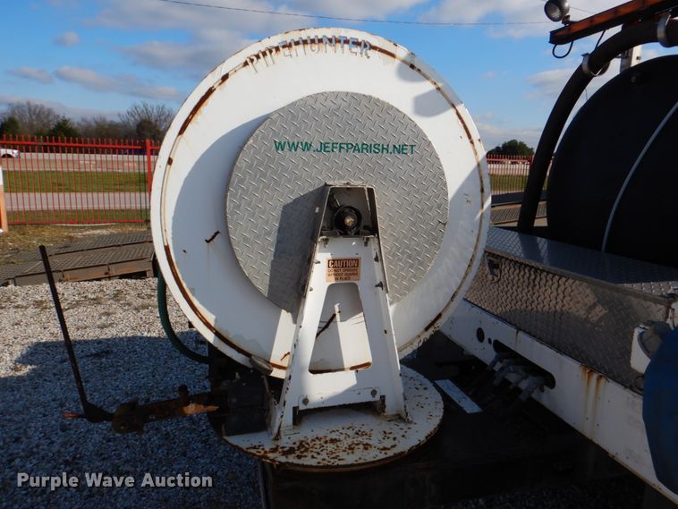 image for item DH5308 2009 Ford LCF sewer jetter truck