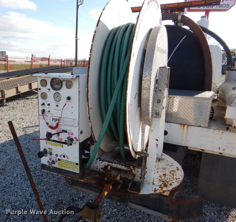 image for item DH5308 2009 Ford LCF sewer jetter truck