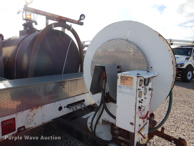 image for item DH5308 2009 Ford LCF sewer jetter truck