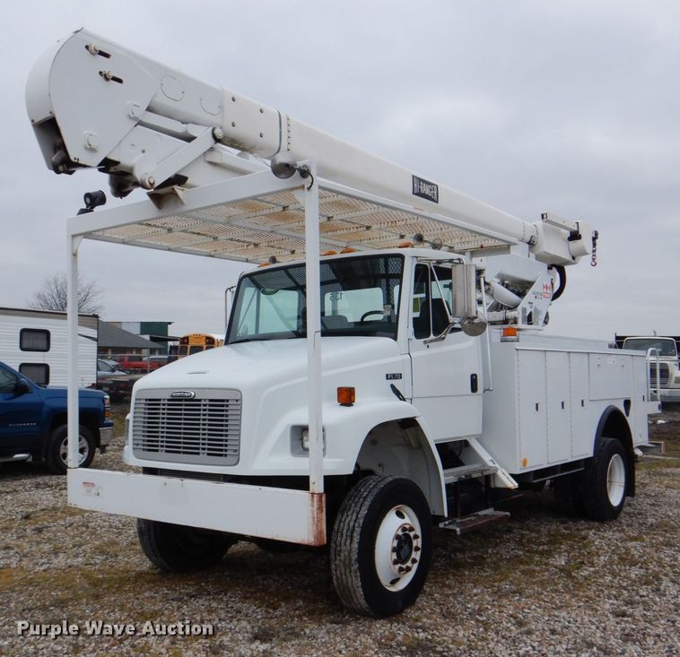 image for item DH5309 2003 Freightliner Business Class M2 bucket truck