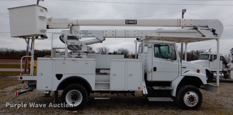 image for item DH5309 2003 Freightliner Business Class M2 bucket truck
