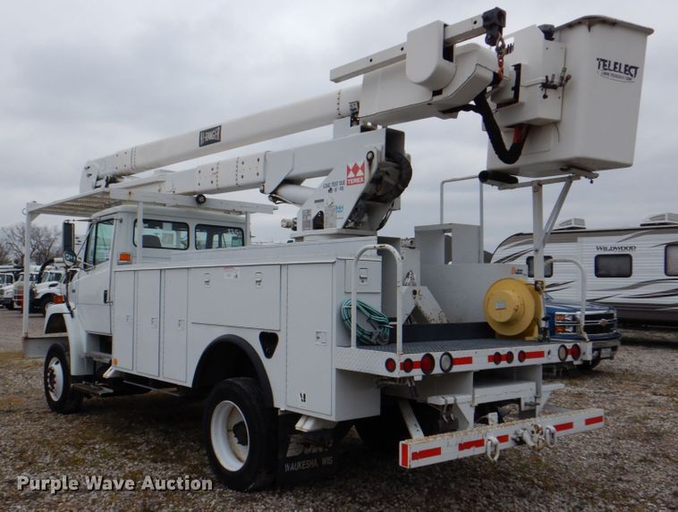 image for item DH5309 2003 Freightliner Business Class M2 bucket truck