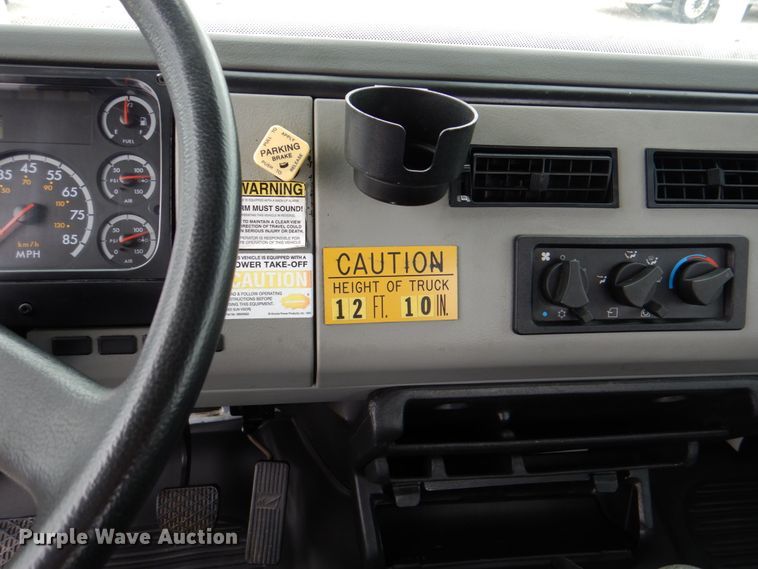 image for item DH5309 2003 Freightliner Business Class M2 bucket truck