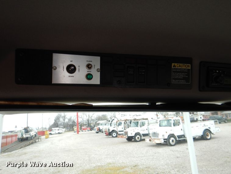 image for item DH5309 2003 Freightliner Business Class M2 bucket truck