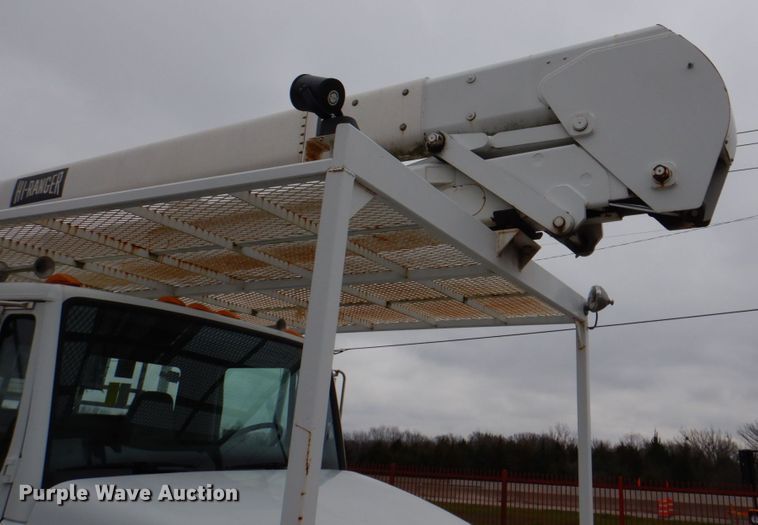 image for item DH5309 2003 Freightliner Business Class M2 bucket truck