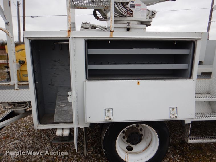 image for item DH5309 2003 Freightliner Business Class M2 bucket truck