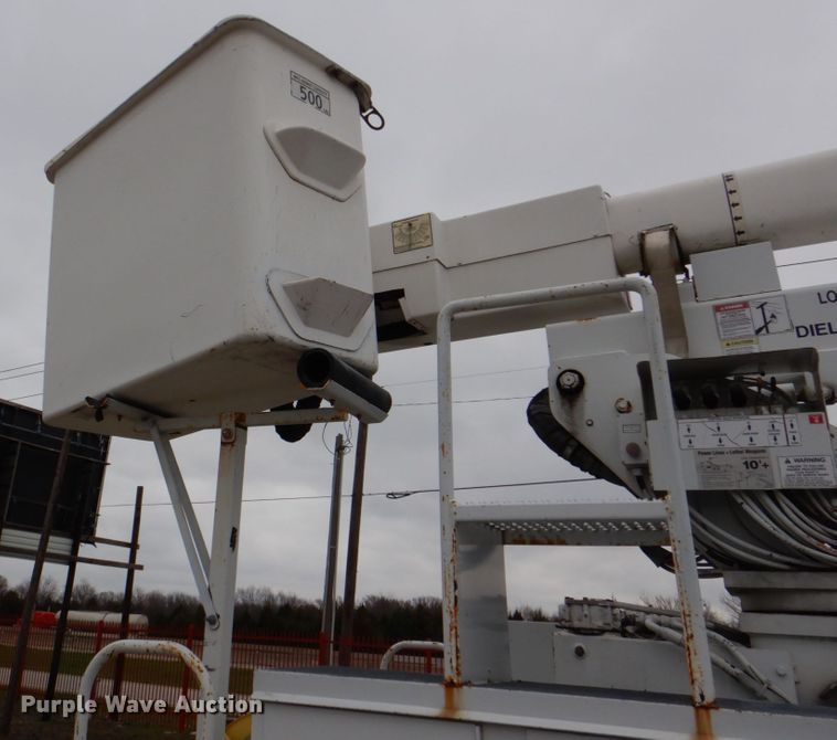 image for item DH5309 2003 Freightliner Business Class M2 bucket truck