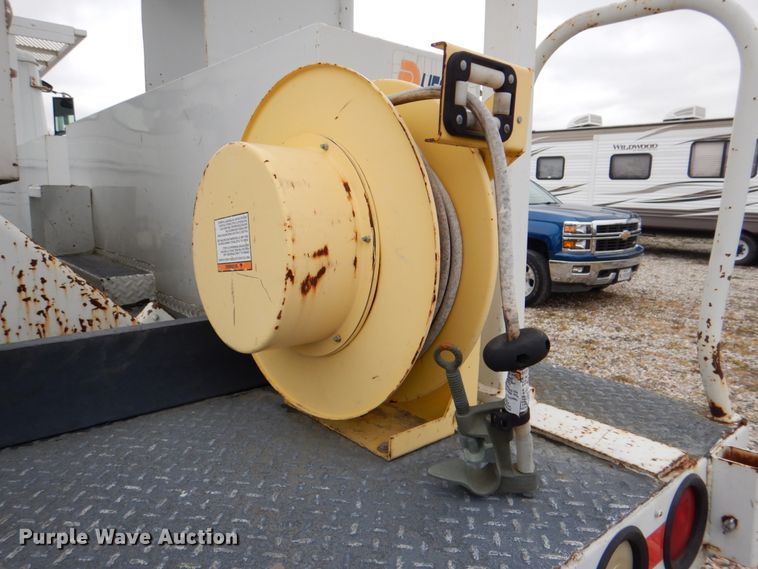 image for item DH5309 2003 Freightliner Business Class M2 bucket truck