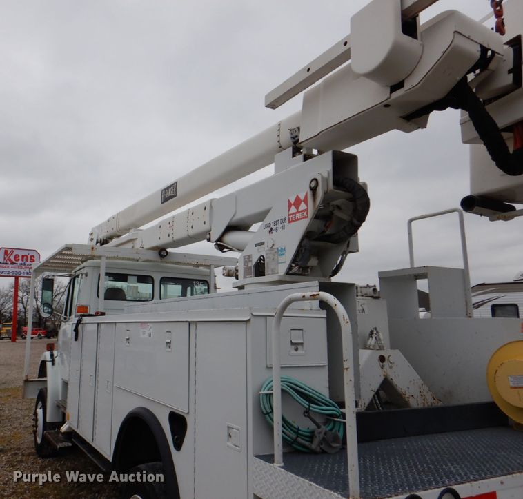 image for item DH5309 2003 Freightliner Business Class M2 bucket truck