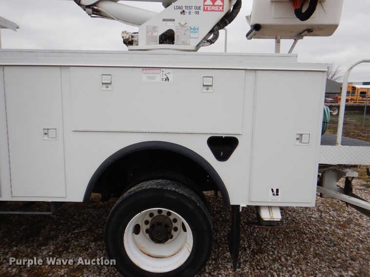 image for item DH5309 2003 Freightliner Business Class M2 bucket truck