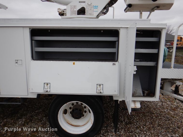 image for item DH5309 2003 Freightliner Business Class M2 bucket truck