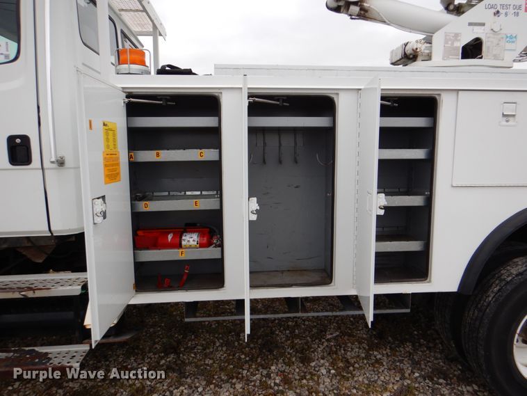 image for item DH5309 2003 Freightliner Business Class M2 bucket truck