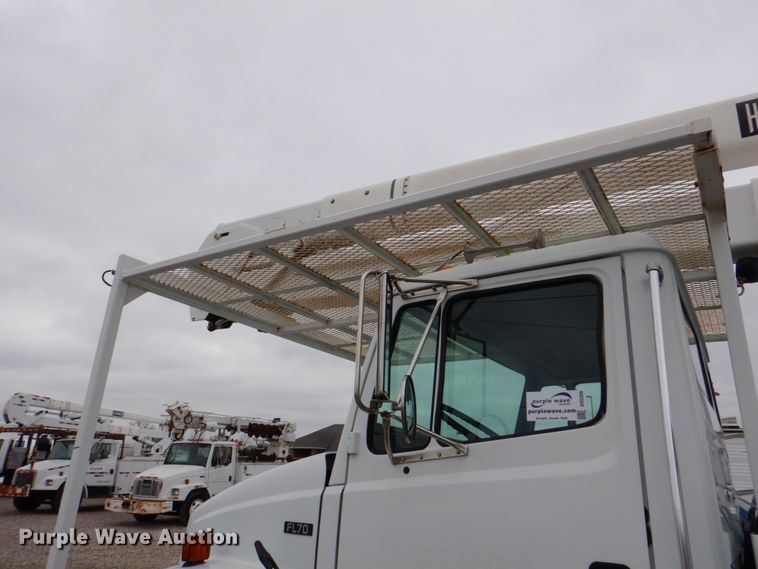 image for item DH5309 2003 Freightliner Business Class M2 bucket truck