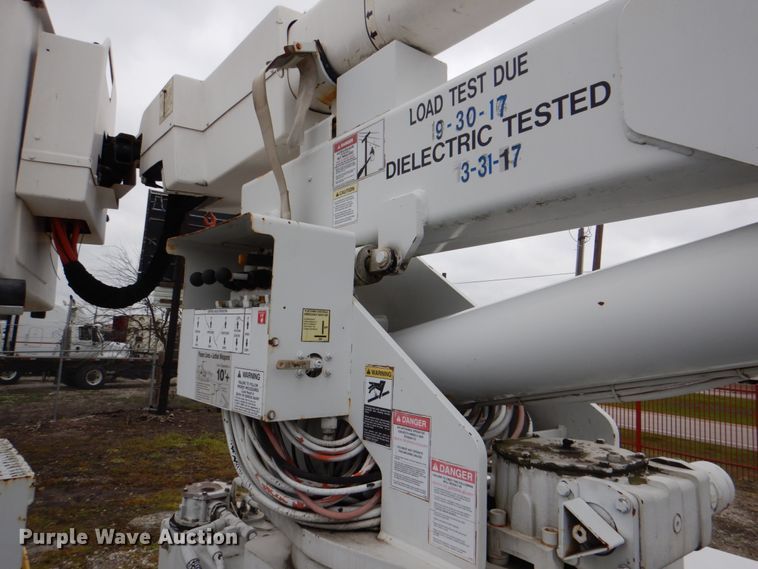 image for item DH5309 2003 Freightliner Business Class M2 bucket truck