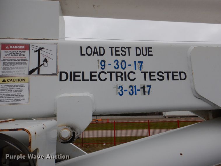 image for item DH5309 2003 Freightliner Business Class M2 bucket truck