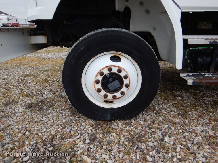 image for item DH5309 2003 Freightliner Business Class M2 bucket truck