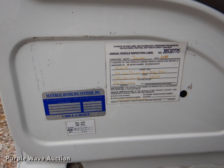 image for item DH5309 2003 Freightliner Business Class M2 bucket truck