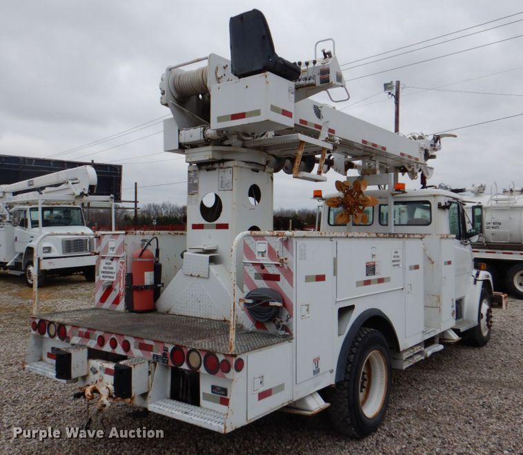 image for item DH5310 2000 Freightliner FL70 digger derrick truck