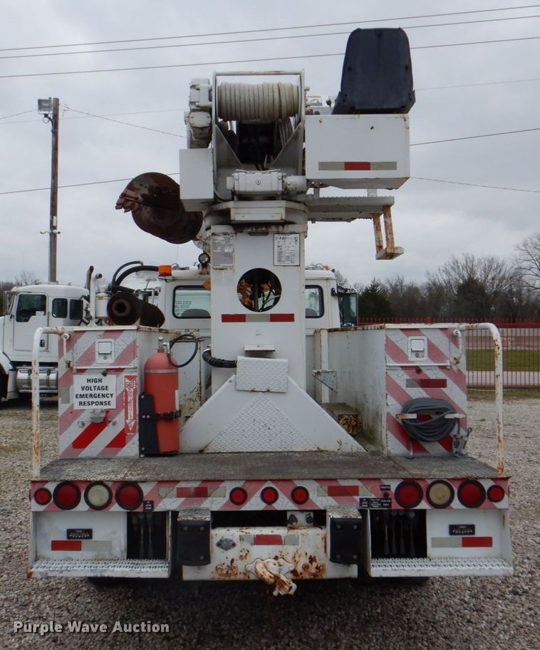 image for item DH5310 2000 Freightliner FL70 digger derrick truck