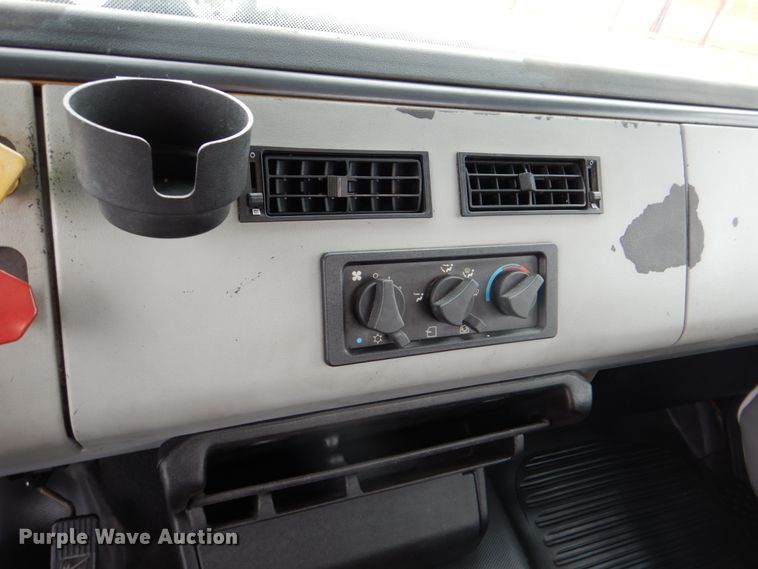 image for item DH5310 2000 Freightliner FL70 digger derrick truck