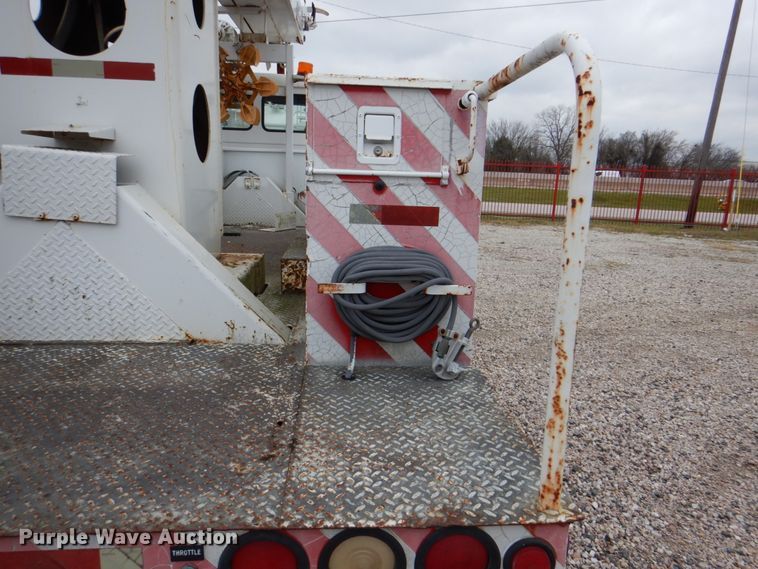 image for item DH5310 2000 Freightliner FL70 digger derrick truck