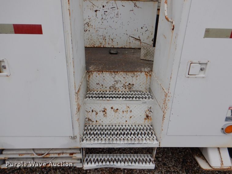 image for item DH5310 2000 Freightliner FL70 digger derrick truck