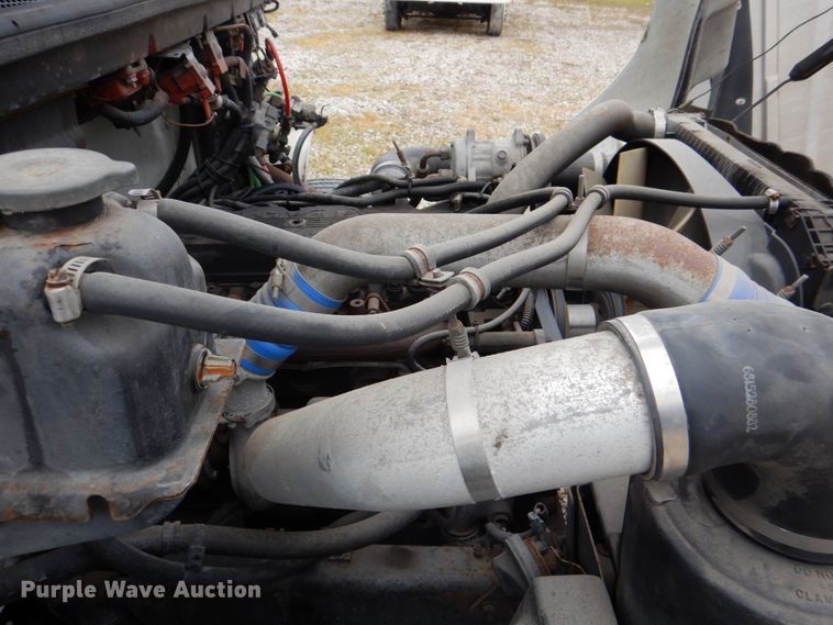 image for item DH5310 2000 Freightliner FL70 digger derrick truck