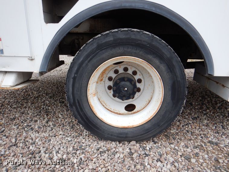 image for item DH5310 2000 Freightliner FL70 digger derrick truck