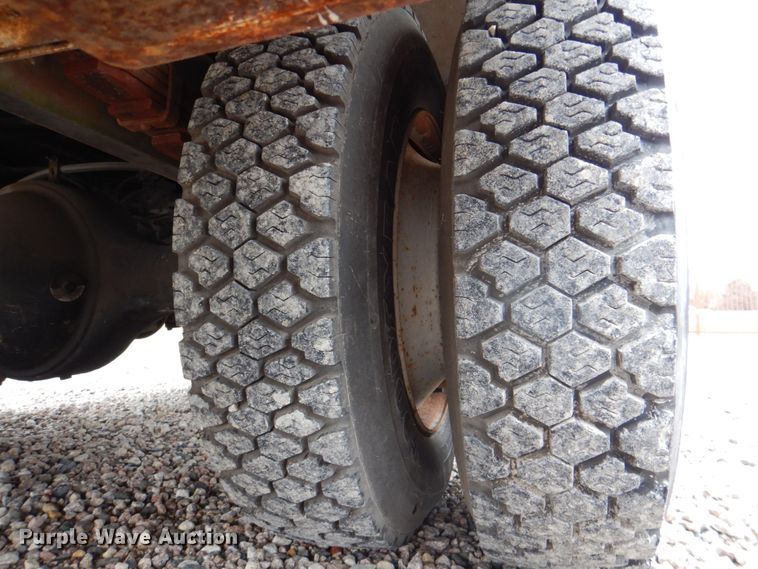 image for item DH5310 2000 Freightliner FL70 digger derrick truck