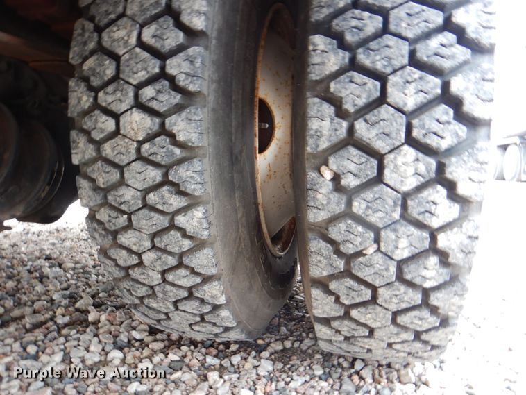 image for item DH5310 2000 Freightliner FL70 digger derrick truck